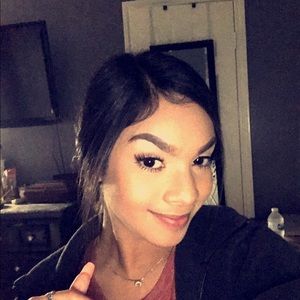 Meet your Posher, Marissa